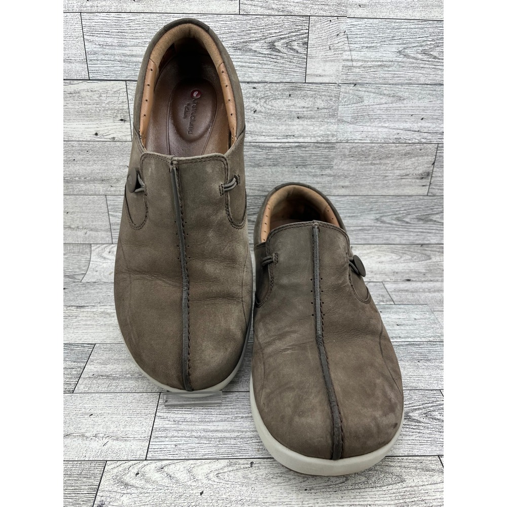 Clarks Unstructured Un Adorn Lo Taupe Nubuck Leather Slip On Shoes Women Sz 9.5W